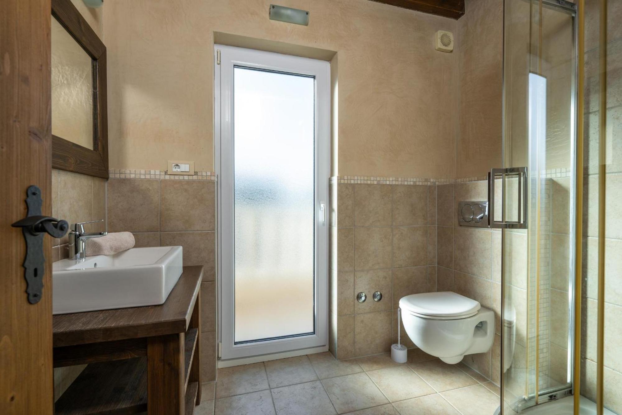 Villa Castagna Near The Sea With Private Pool And Sauna Premantura Exterior foto