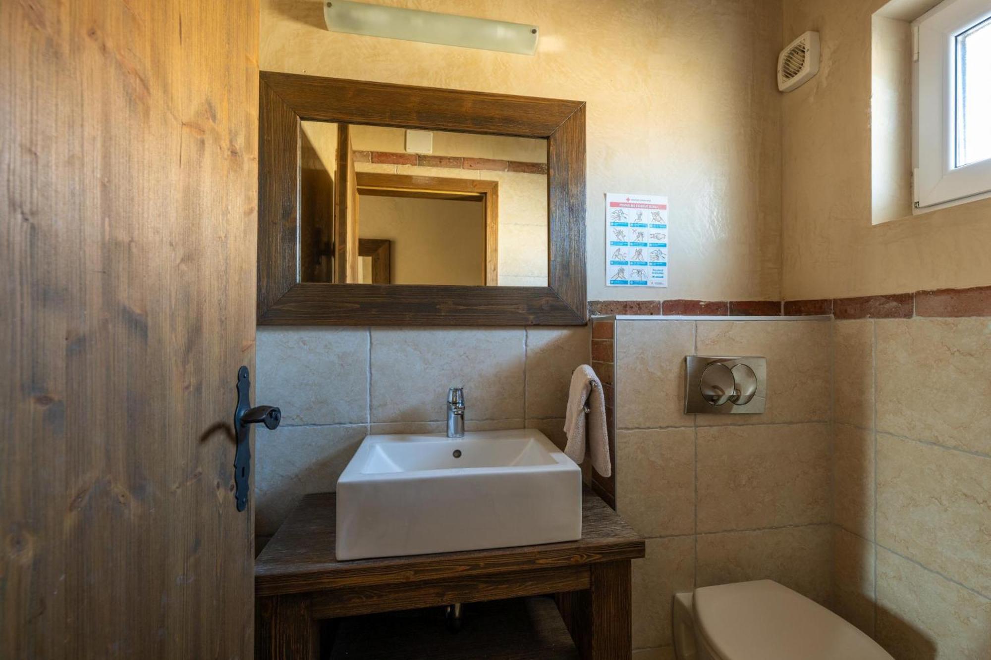 Villa Castagna Near The Sea With Private Pool And Sauna Premantura Exterior foto