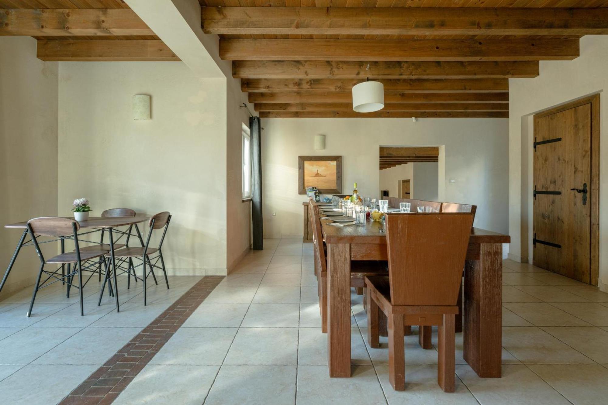 Villa Castagna Near The Sea With Private Pool And Sauna Premantura Exterior foto