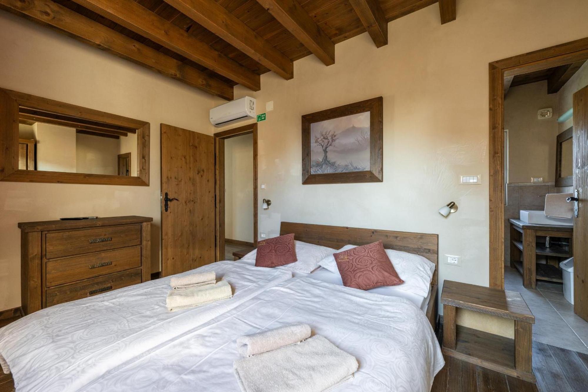 Villa Castagna Near The Sea With Private Pool And Sauna Premantura Exterior foto