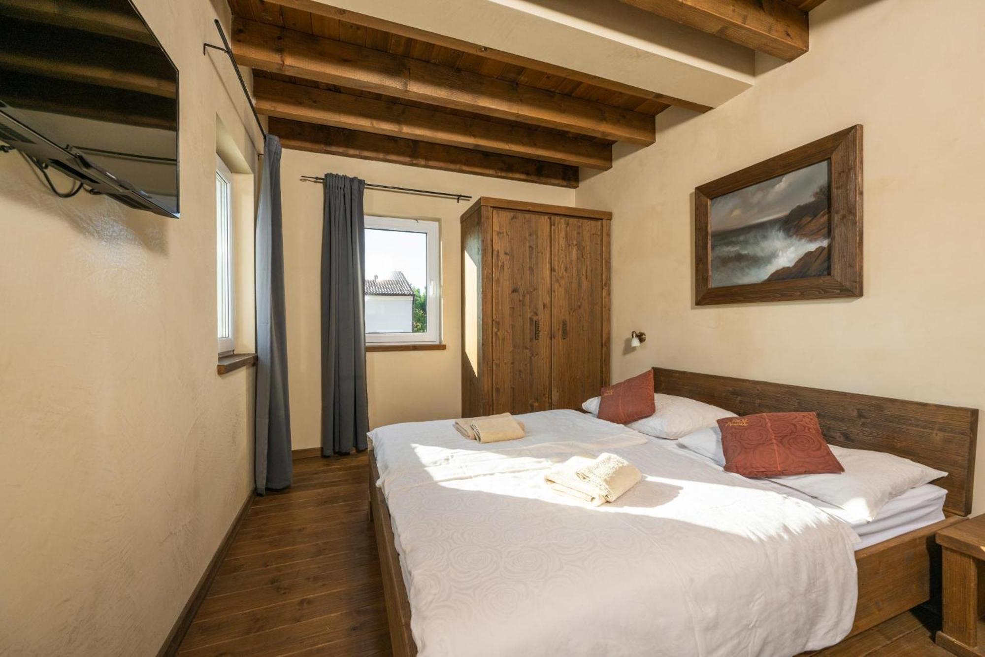 Villa Castagna Near The Sea With Private Pool And Sauna Premantura Exterior foto
