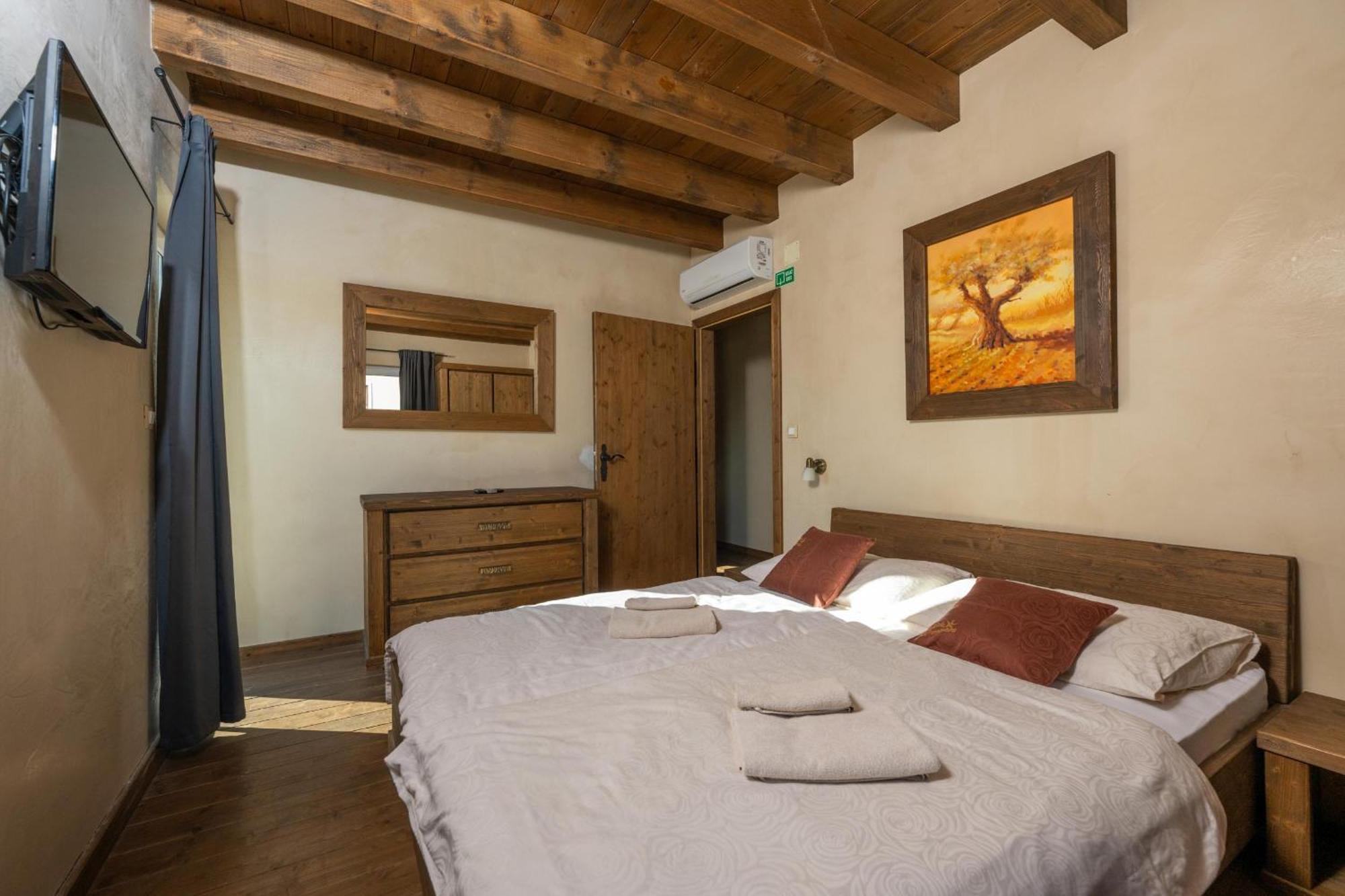 Villa Castagna Near The Sea With Private Pool And Sauna Premantura Exterior foto