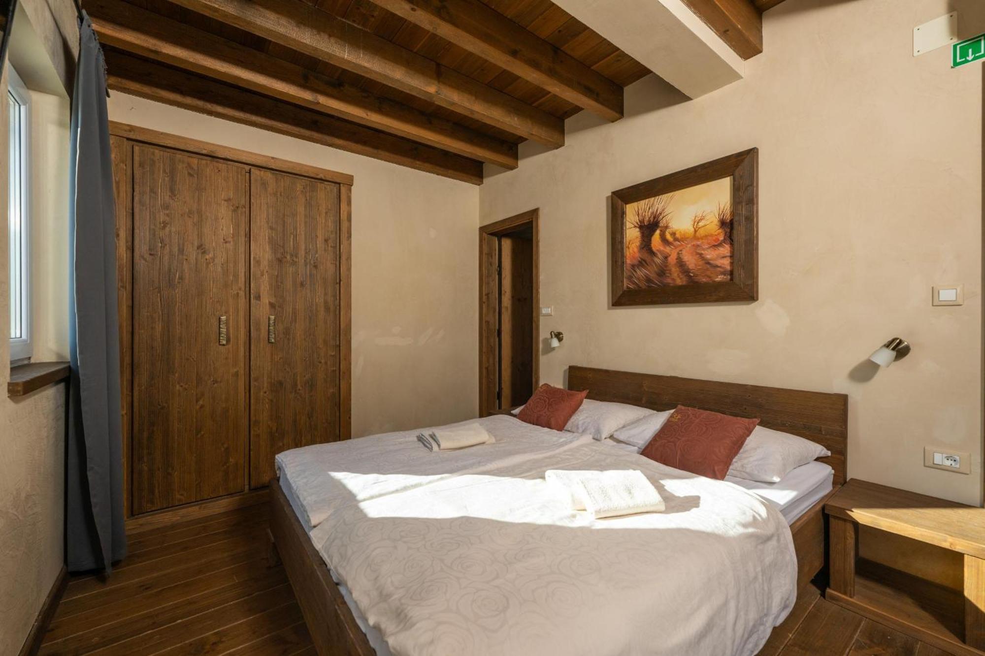 Villa Castagna Near The Sea With Private Pool And Sauna Premantura Exterior foto